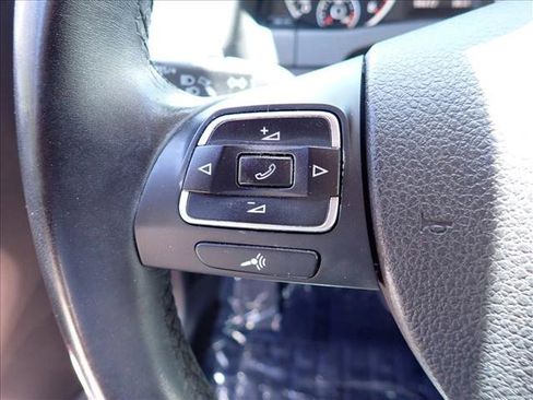 Used 2017 Volkswagen Tiguan S AWD/4WD image 16