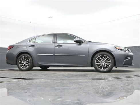 Used 2018 Lexus ES 350 350 image 35