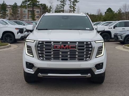New 2026 GMC Yukon Denali w/ Sun & Power Step Package image 12