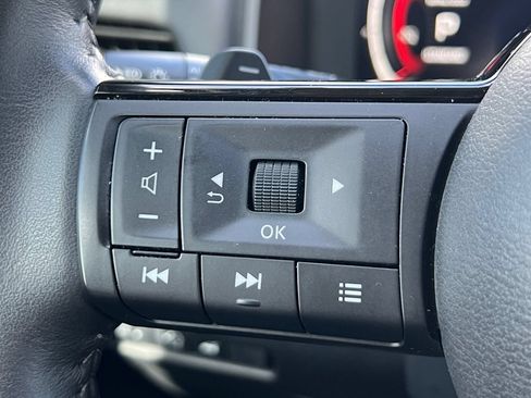 Certified 2024 Nissan Rogue SL w/ SL Premium Package FWD image 10