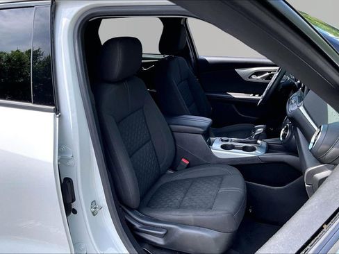 Used 2022 Chevrolet Blazer LT FWD image 19