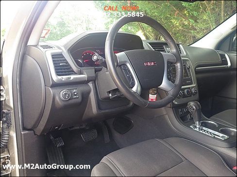 Used 2015 GMC Acadia SLE image 19