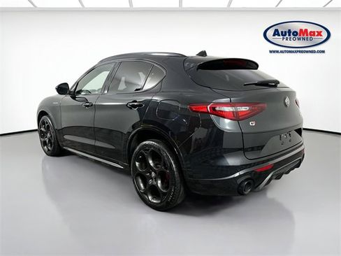 Used 2023 Alfa Romeo Stelvio Veloce image 6