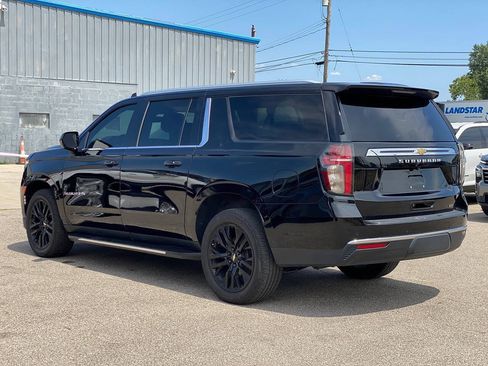 Used 2021 Chevrolet Suburban LT w/ Rear Media and Nav Package AWD/4WD image 3