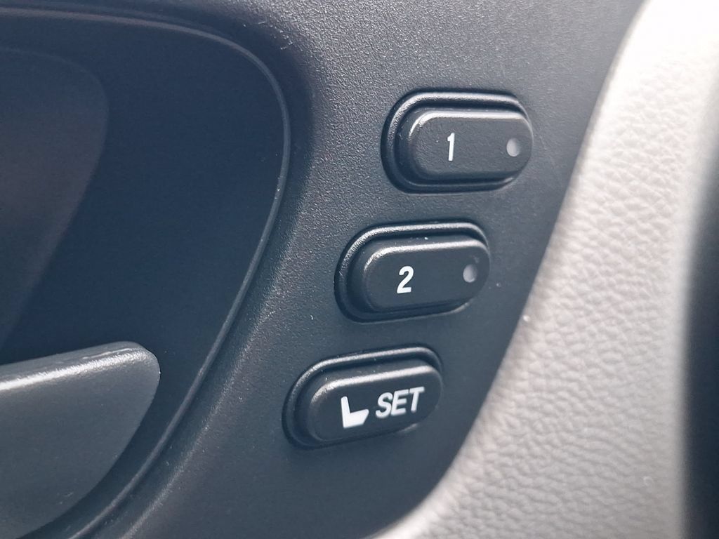 Used 2023 Honda Odyssey EX-L image 30