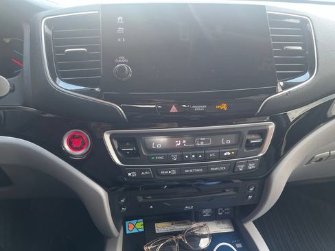 Used 2019 Honda Pilot Elite image 9