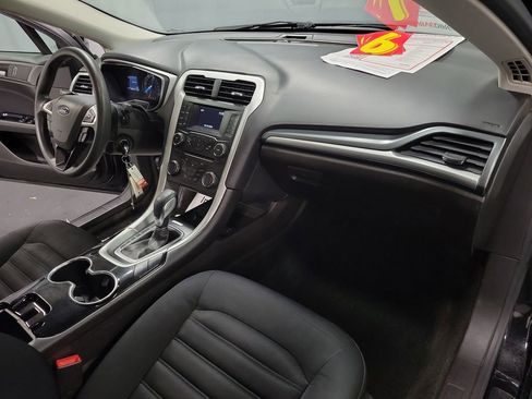 Used 2016 Ford Fusion SE image 23