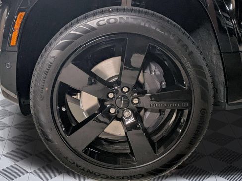 New 2026 Land Rover Defender 110 X-Dynamic SE AWD/4WD image 9