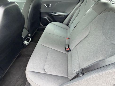 Used 2025 Kia K4 LXS image 29