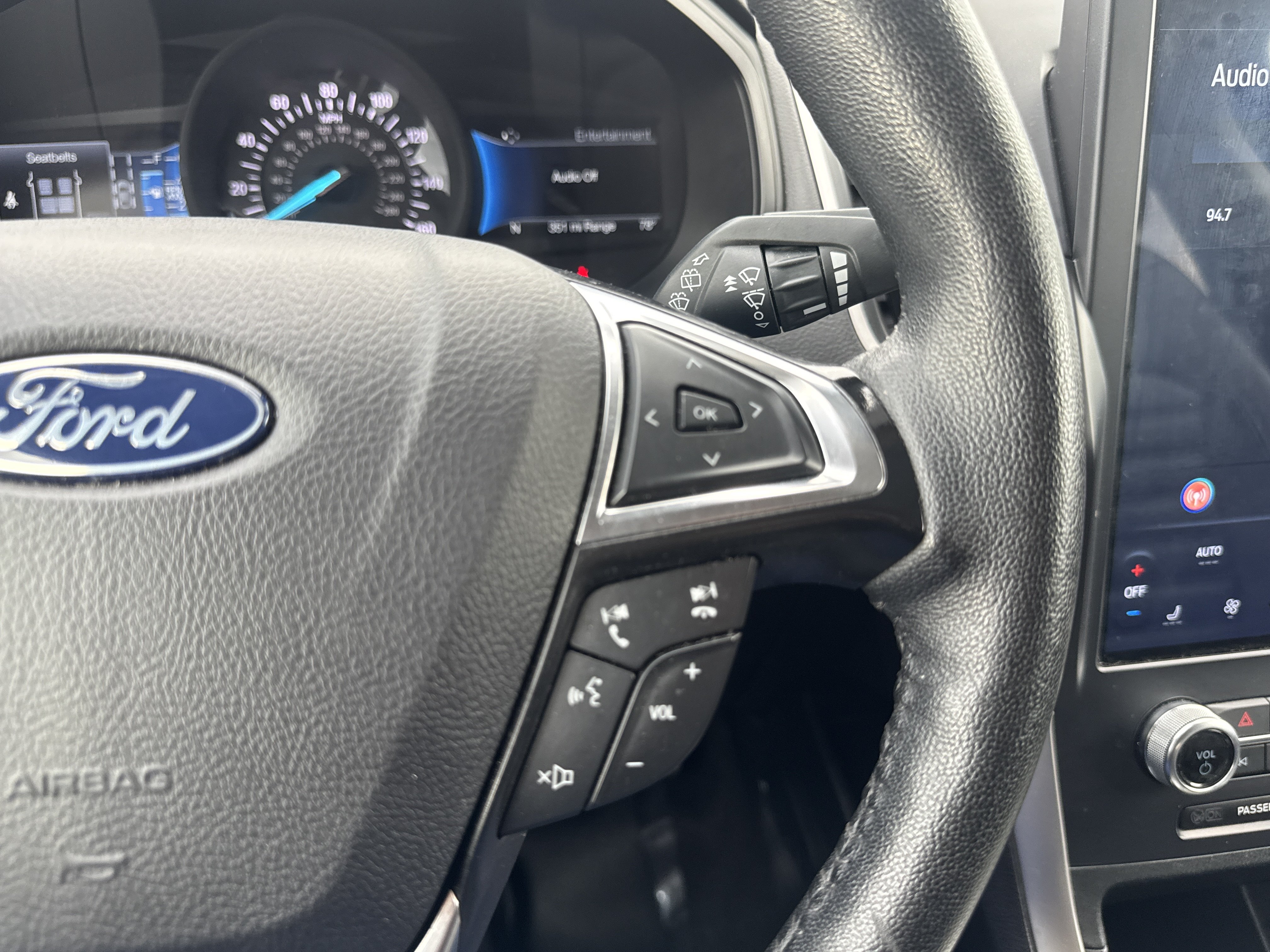 Used 2024 Ford Edge SEL AWD/4WD image 19