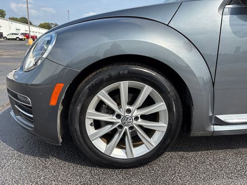 Used 2019 Volkswagen Beetle 2.0T SE image 32