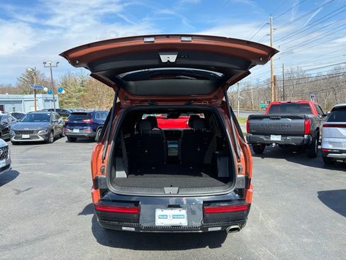 Used 2024 Hyundai Santa Fe Calligraphy image 11