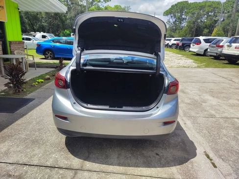 Used 2018 MAZDA MAZDA3 Touring FWD image 22
