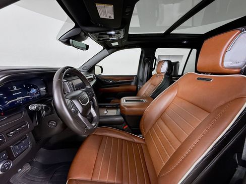 Used 2023 GMC Yukon Denali Ultimate w/ LPO, Floor Liner Package AWD/4WD image 24