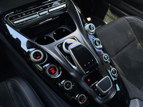 Used 2018 Mercedes-Benz AMG GT R image 26