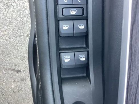 Used 2022 Jeep Grand Cherokee L Limited image 27