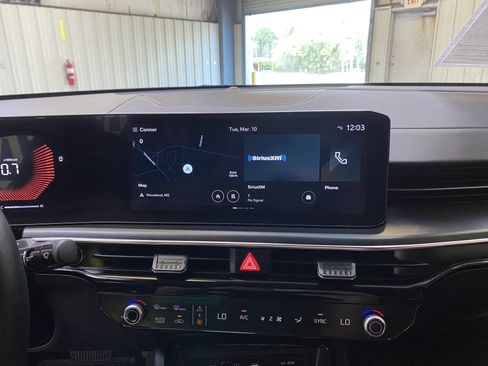 Used 2025 Kia K5 GT-Line w/ GT-Line Premium Package image 37