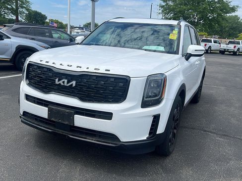 Used 2022 Kia Telluride EX w/ EX Premium Package AWD/4WD image 16