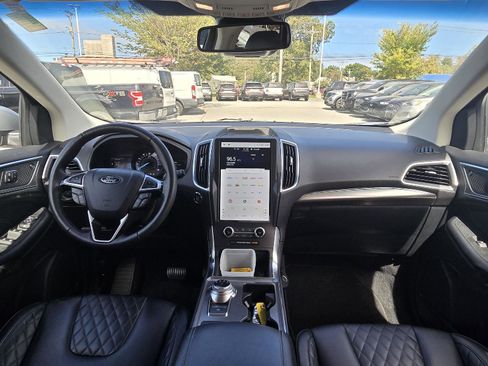 Used 2024 Ford Edge Titanium image 22