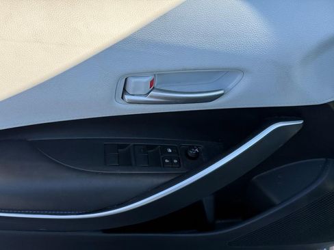 Used 2020 Toyota Corolla SE image 14