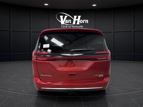New 2026 Chrysler Pacifica Limited w/ Trailer Tow Group image 14