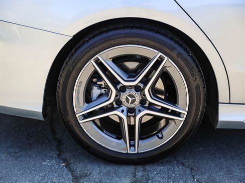 Used 2019 Mercedes-Benz C 300 Sedan image 13