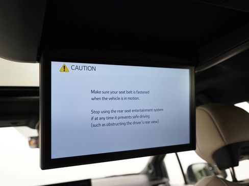 Used 2025 Toyota Sienna Platinum AWD/4WD image 19