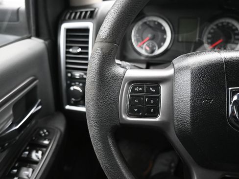 Used 2022 RAM 1500 Classic SLT w/ Protection Group AWD/4WD image 16