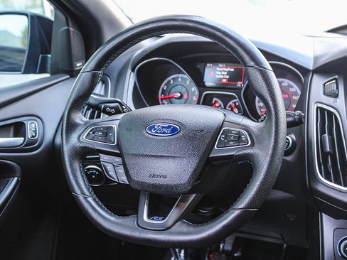 Used 2017 Ford Focus RS AWD/4WD image 17