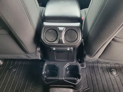 Used 2020 Jeep Gladiator Sport w/ Quick Order Package 24S image 17