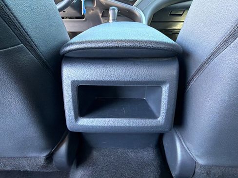 Used 2018 Toyota Camry FWD image 25