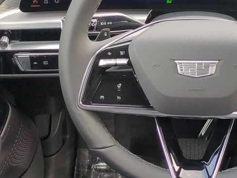 New 2025 Cadillac Lyriq Luxury image 15