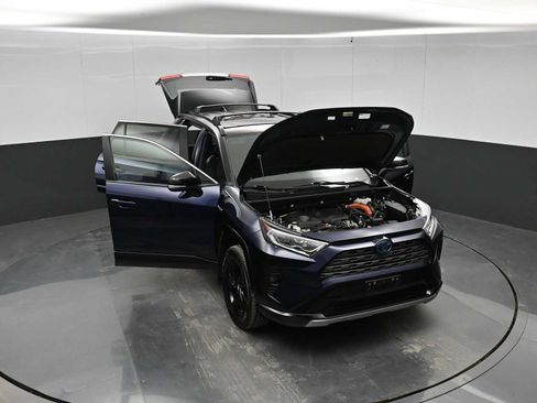 Used 2021 Toyota RAV4 XSE AWD/4WD image 40