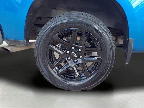 Used 2024 Chevrolet Silverado 1500 Custom image 9