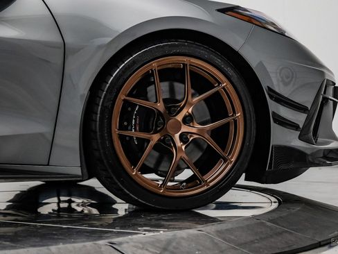 Used 2022 Chevrolet Corvette Stingray 2LT Z51 Performance & w/ Z51 Performance Package image 97