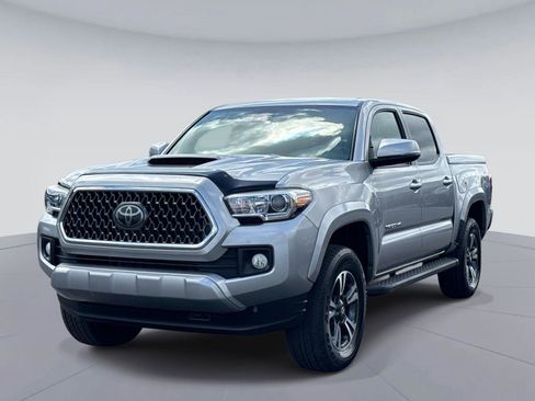 Used 2018 Toyota Tacoma TRD Sport AWD/4WD image 7
