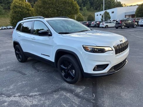 Used 2023 Jeep Cherokee Altitude Lux w/ Lux Elite Package AWD/4WD image 7