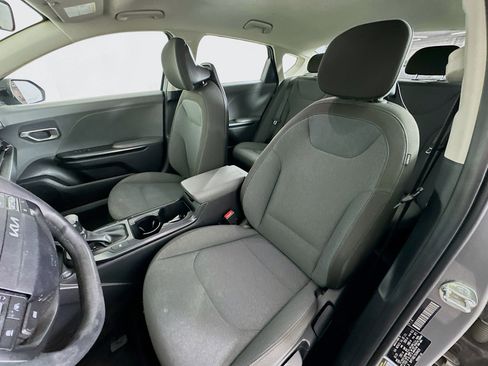 Used 2025 Kia K4 LXS image 13