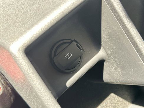 Used 2022 Hyundai Ioniq SE image 30