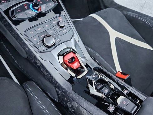 Used 2019 Lamborghini Huracan Performante image 36