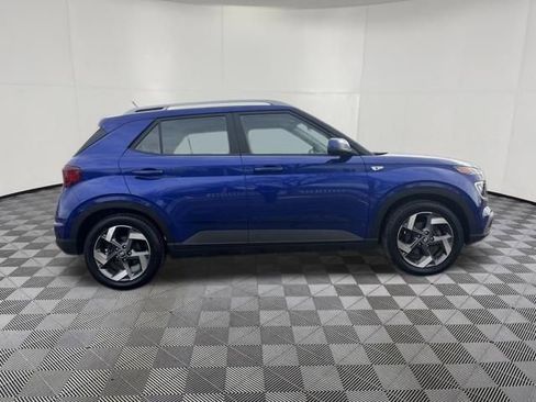 Certified 2023 Hyundai Venue Limited w/ Cargo Package image 8