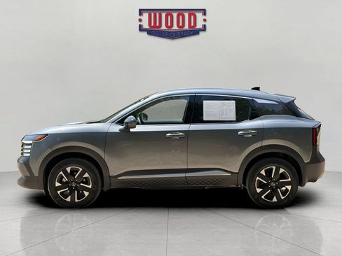 Used 2026 Nissan Kicks SR AWD/4WD image 4