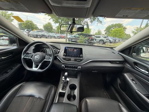 Used 2019 Nissan Altima 2.5 SR FWD image 24