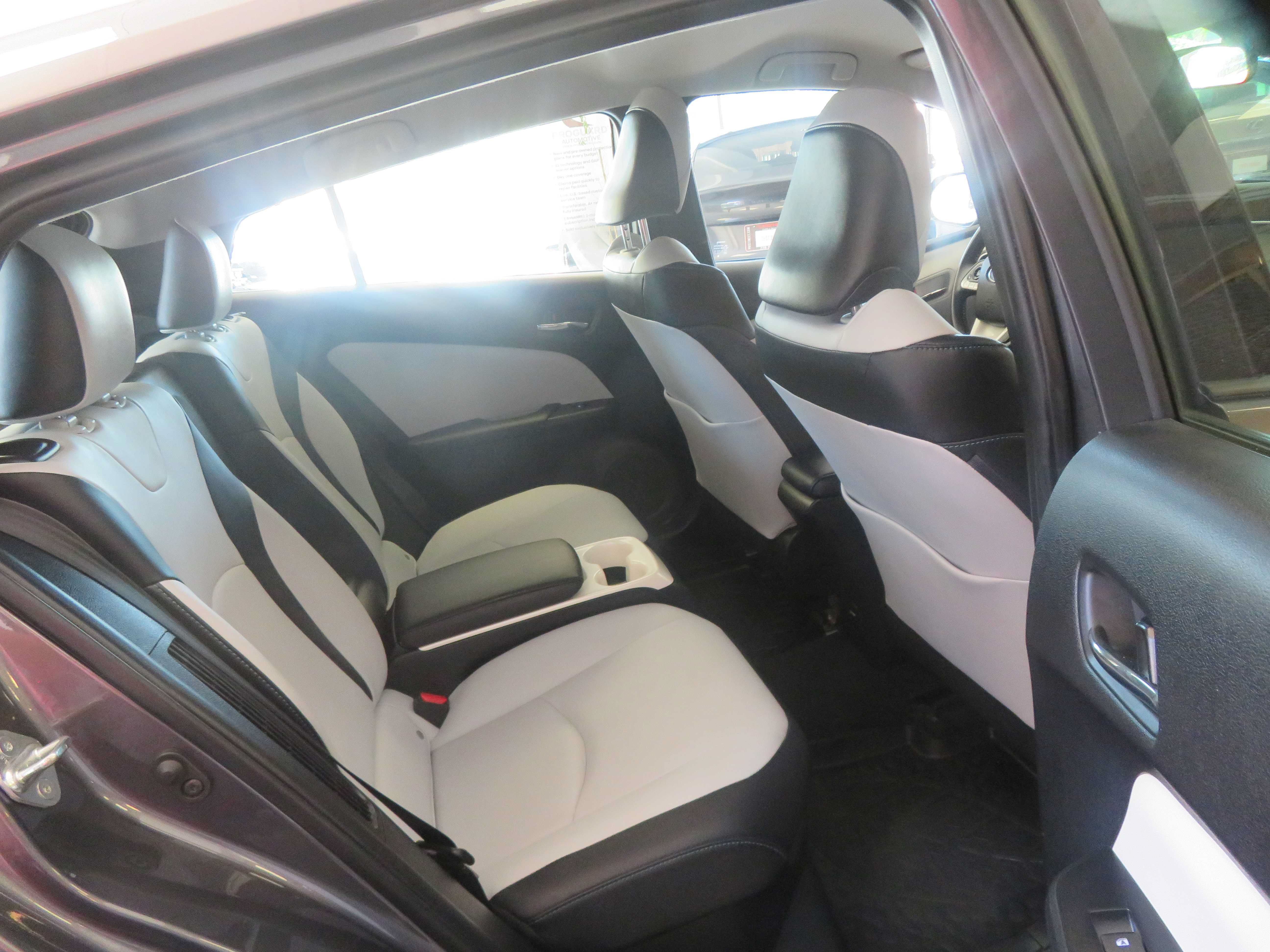 Used 2018 Toyota Prius Prime Premium FWD image 21