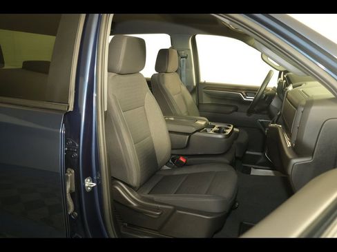 Used 2023 Chevrolet Silverado 1500 LT image 29