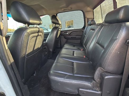 Used 2012 GMC Sierra 3500 SLT w/ SLT Convenience Package image 12