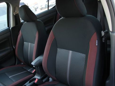 New 2025 Nissan Versa SR w/ Trunk Package image 5