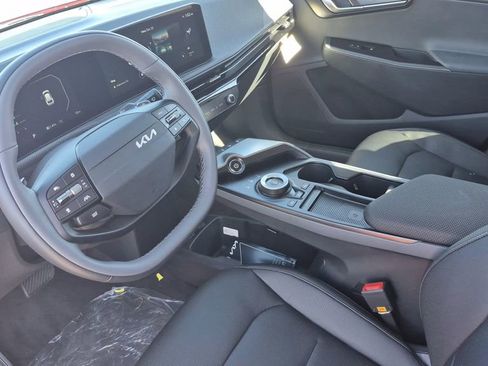New 2025 Kia EV6 Wind image 10