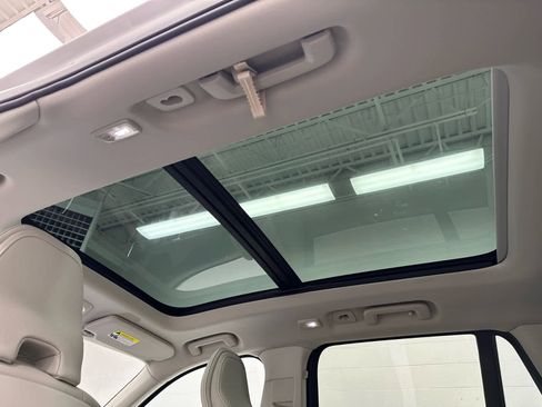 Used 2024 Volvo XC90 B5 Plus image 41