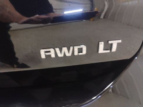 Used 2024 Chevrolet Equinox LT image 9